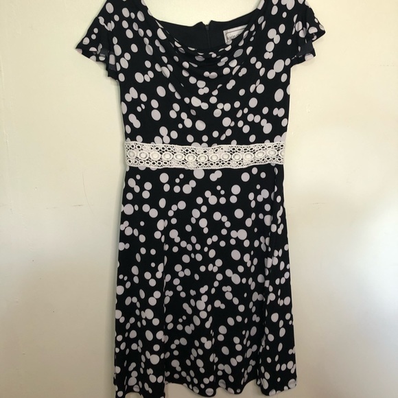 Karin Stevens Black & White Polka Dot Dress – Size 6, Lace Waist Detail - Picture 3 of 10